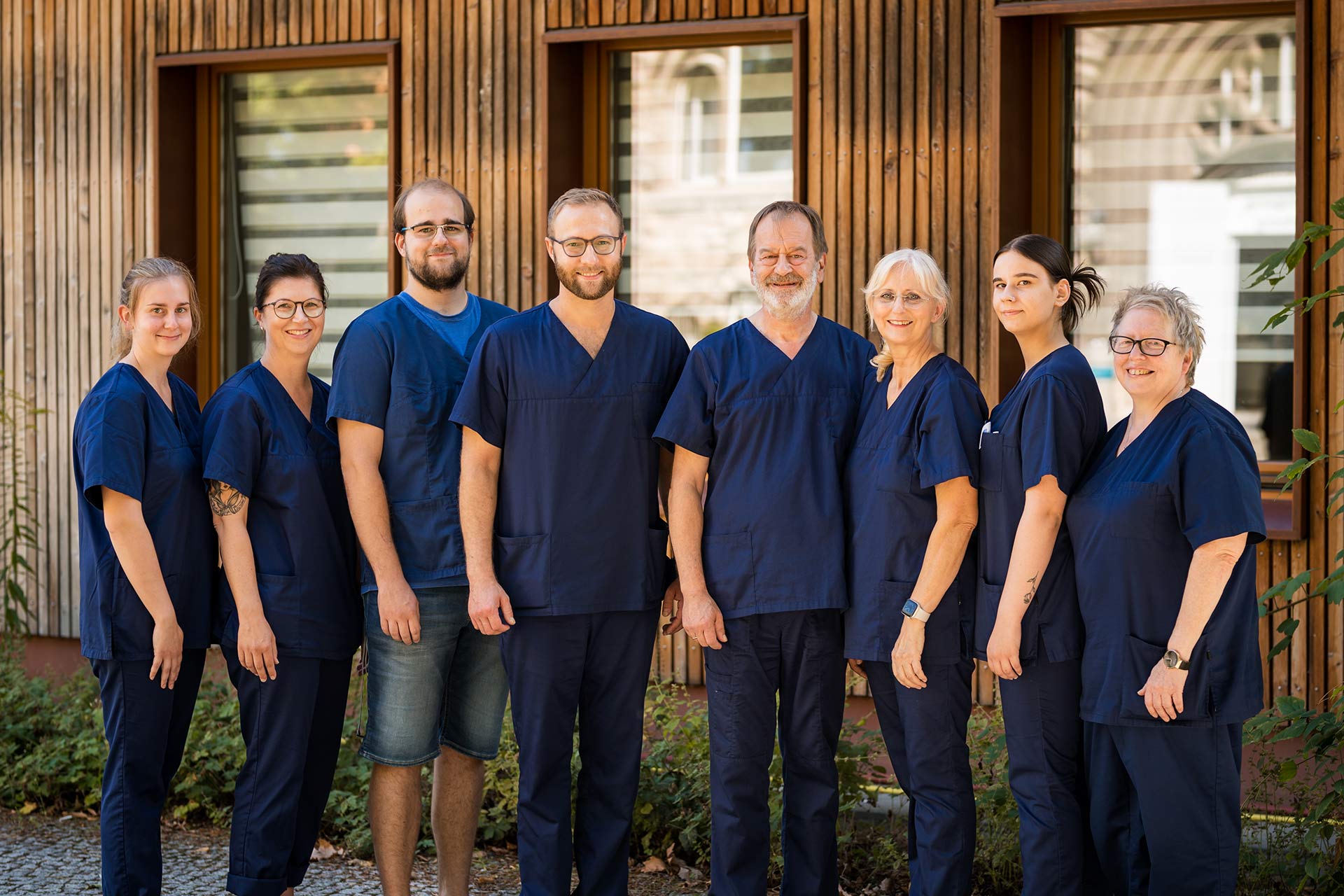 Praxisklinik-Neurochirurgie-am-St-Marienstift-Teamfoto